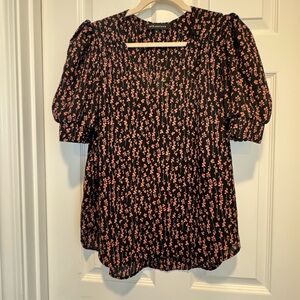 Gibsonlook Medium blouse black floral puff sleeve